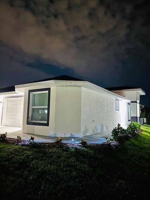 White House 1 Villa Lehigh Acres Bagian luar foto